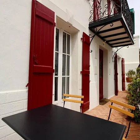 Magnifique Avec Garage En Plein Centre De Villa Biarritz