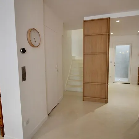 Villa Magnifique Avec Garage En Plein Centre De *