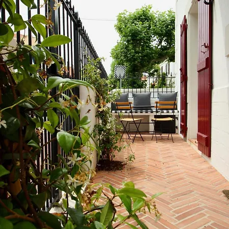 Magnifique Avec Garage En Plein Centre De Villa Biarriz