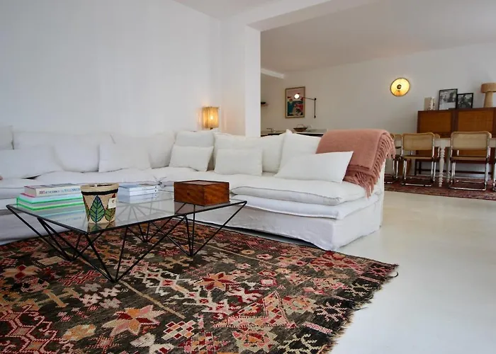 Villa Magnifique Avec Garage En Plein Centre De