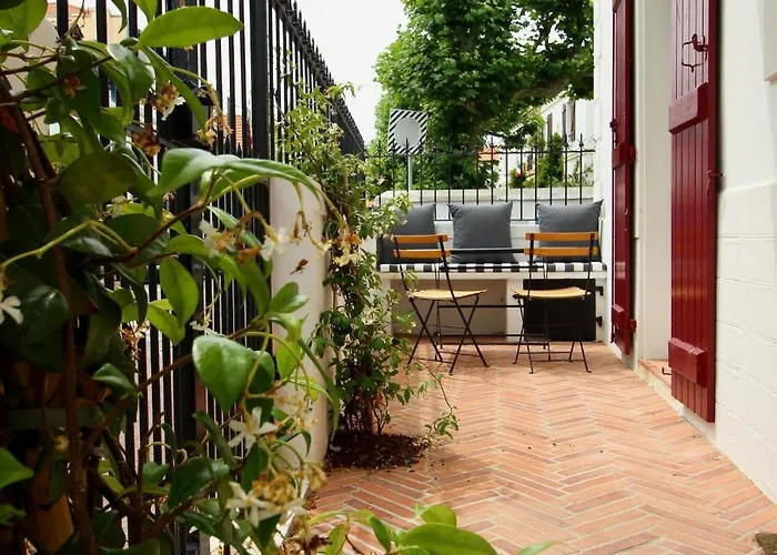 Magnifique Avec Garage En Plein Centre De Villa Biarritz